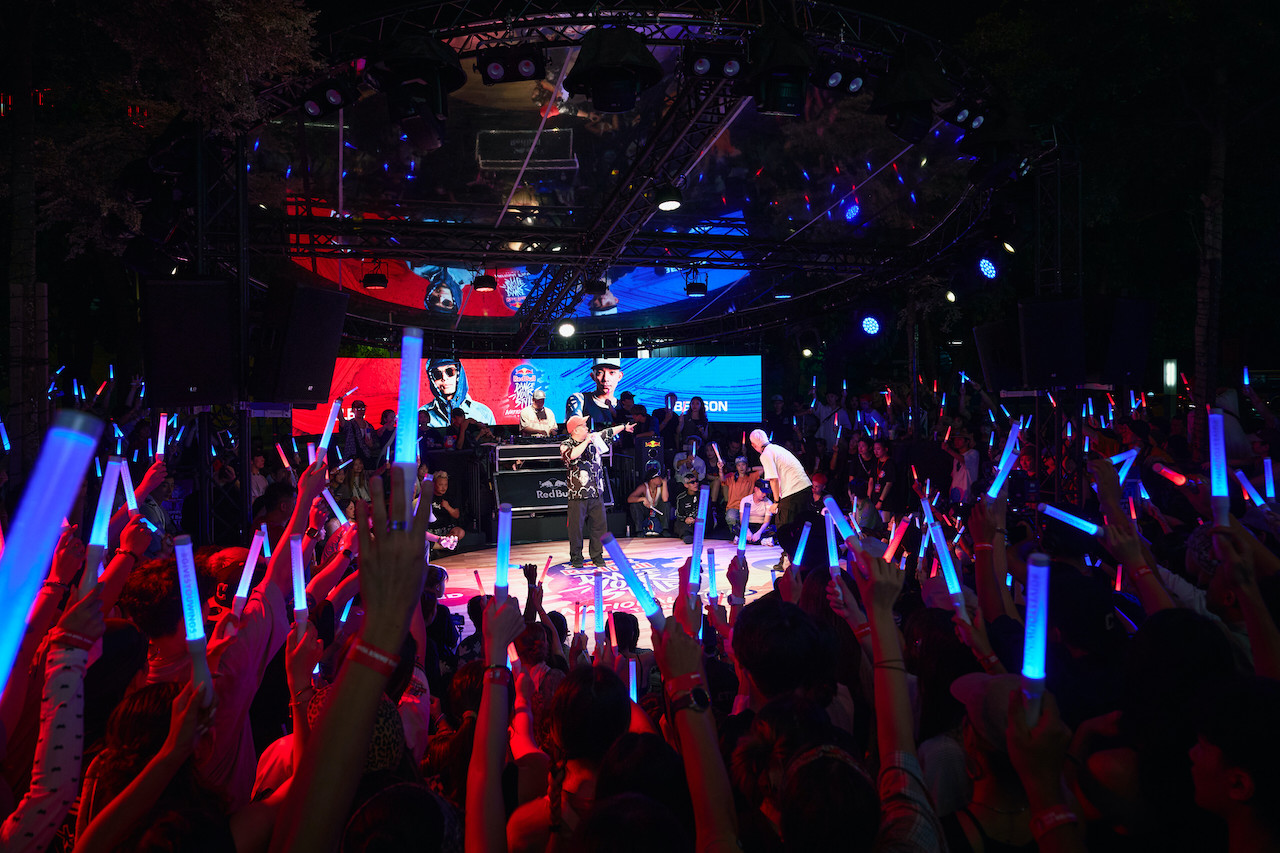 圖3_Red Bull Dance Your Style 為全台最多元舞風的街舞競技擂台，是一場沒有制式評分、全憑觀眾決定冠軍的全民派對！（Red Bull 提供）